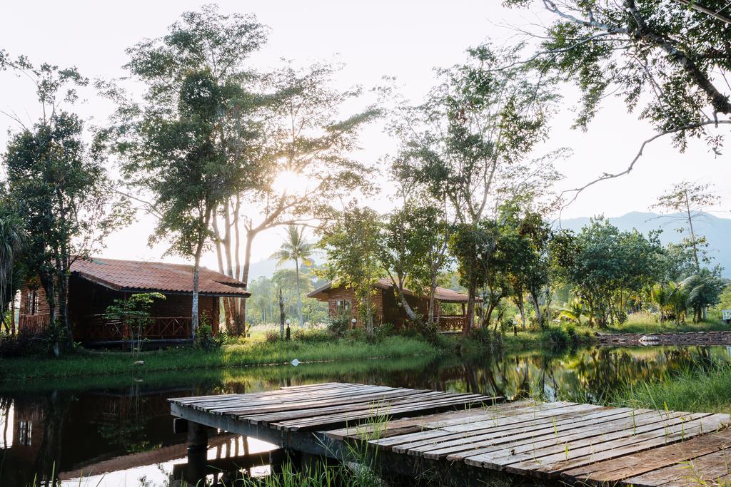 Koh Chang Boat Chalet Exterior photo